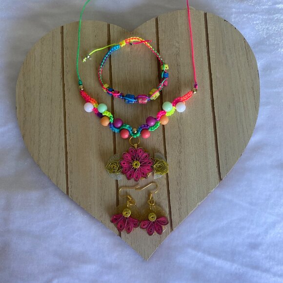 Quilling Love Pink Flower Set - Picture 2 of 9